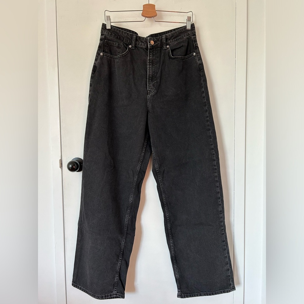 H&M DIVIDED GREY JEANS SIZE 10